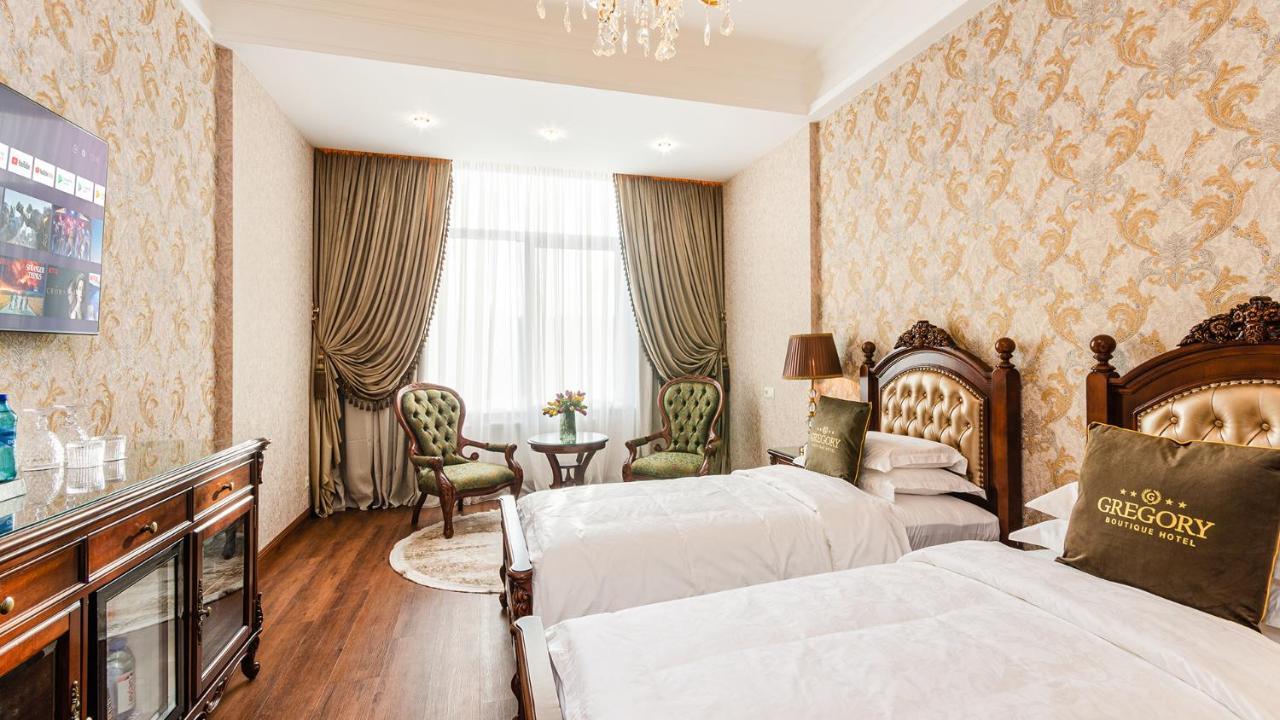 Gregory Boutique Hotel Chisinau Bagian luar foto